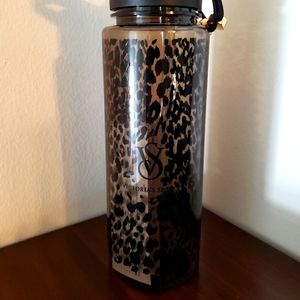 NWOT Victoria's Secret Water Bottle
